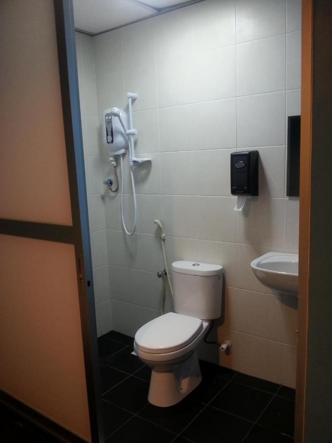 Fifty Seven Inn Batu Pahat Εξωτερικό φωτογραφία